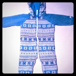 Boys SIZE 6/9 months sweater onsie